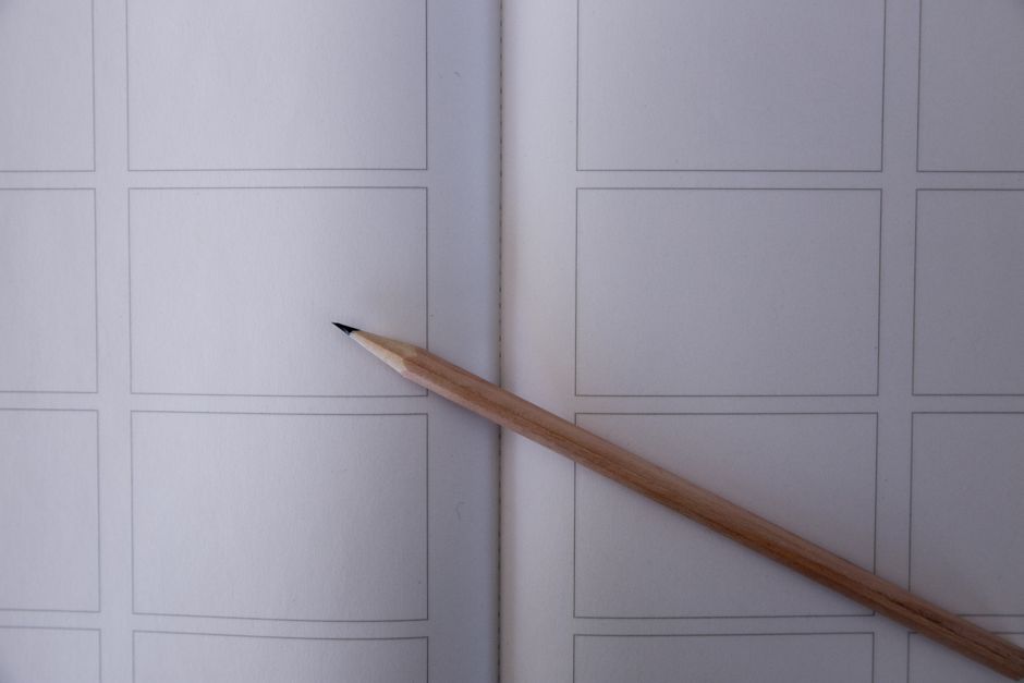 Roteiro desenhado em quadrinhos no papel antes de começar a filmar